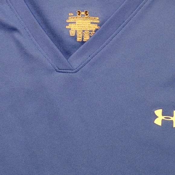 Under Armour v-neck Tank chest 21in Length 24in 10 - Picture 6 of 6